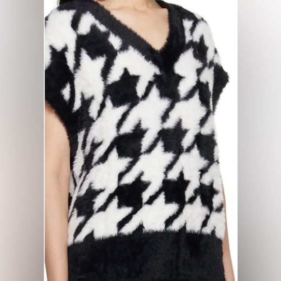 Adidas Oversized Black & White Checkered Vest, Small, NWOT - Picture 3 of 8